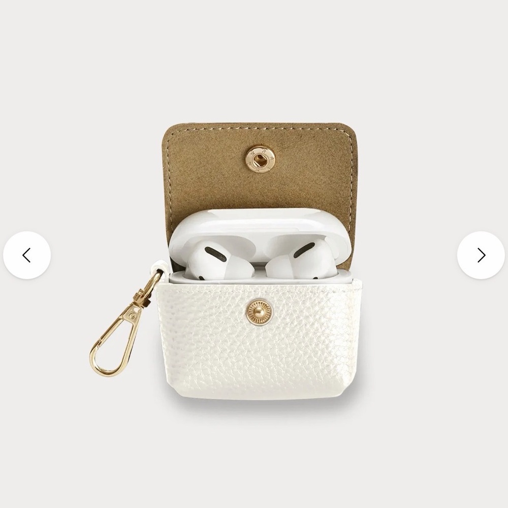 Bandolier White Pebbled Leather AirPods Case with Gold Hardware